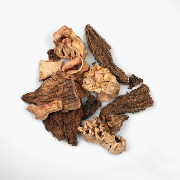 Spitzmorchelbruch
					Getrocknet, 60 % K&ouml;pfe & 40 % Stiele, Schwarze Dose, 15 g
				