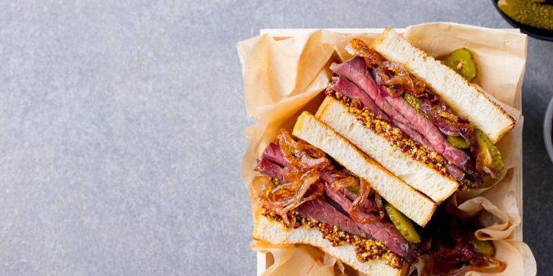 Pastrami Club Sandwich mit Chimichurri
