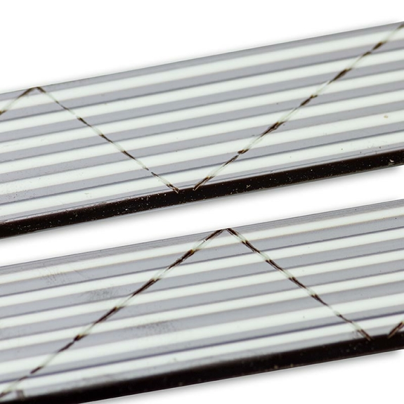 Schokoladen Dreiecke
					Dekor Aufleger gestreift mit wei&szlig;er & Zartbitterschokolade, 585 g, 314 St&uuml;ck
				