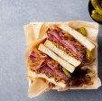 Bildnachweis für: new york pastrami clubsandwich